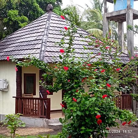 Tangga Bungalows Gili Air Exterior photo