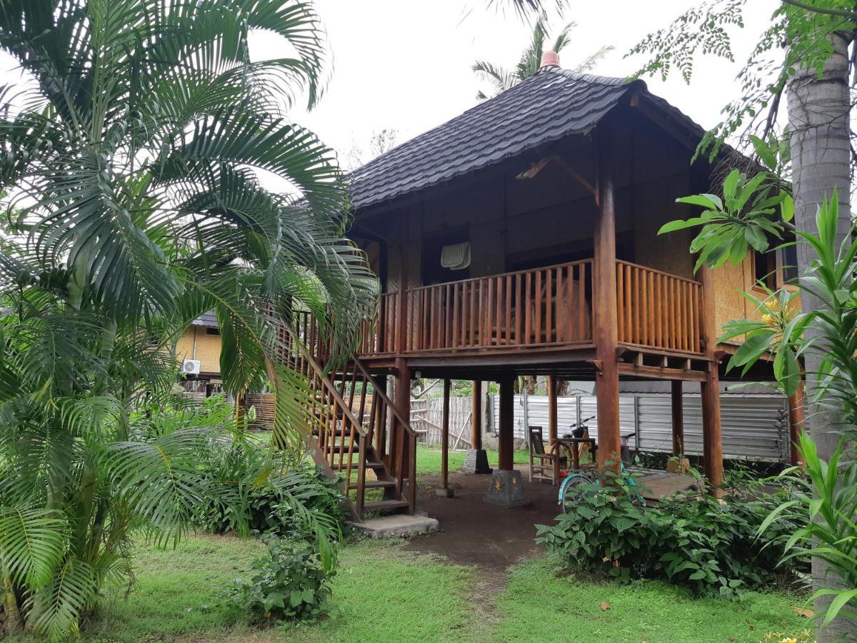 Tangga Bungalows Gili Air Exterior photo