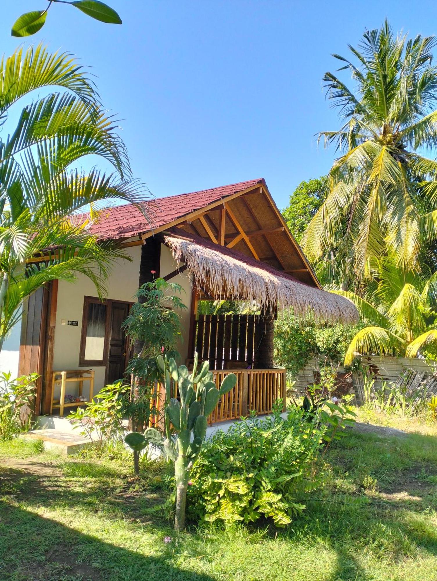 Tangga Bungalows Gili Air Exterior photo