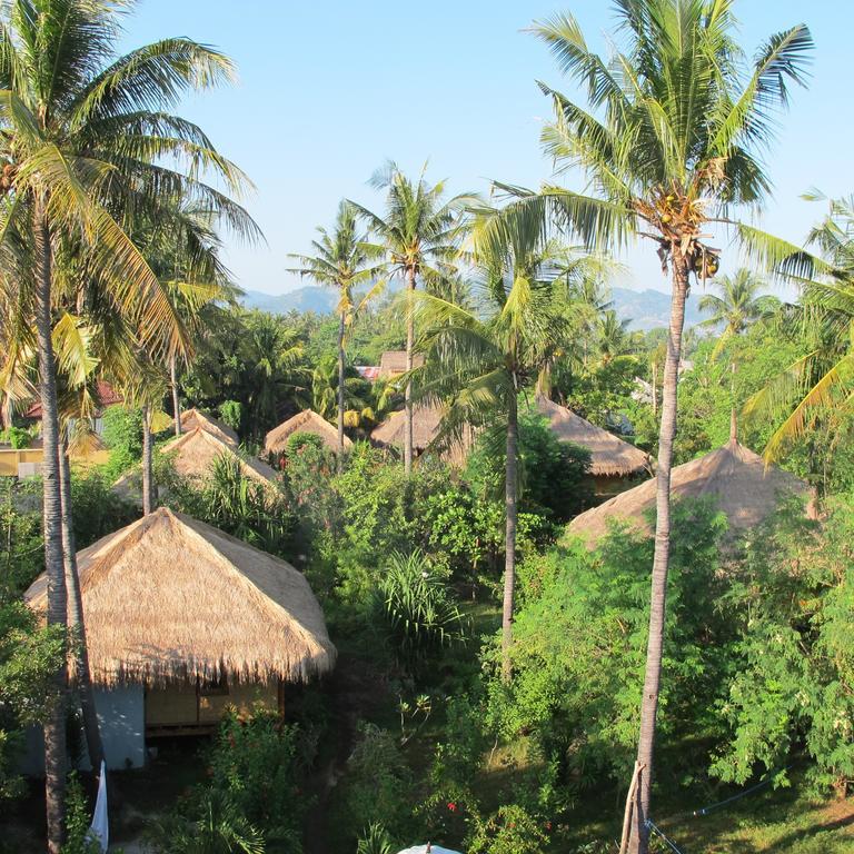 Tangga Bungalows Gili Air Exterior photo